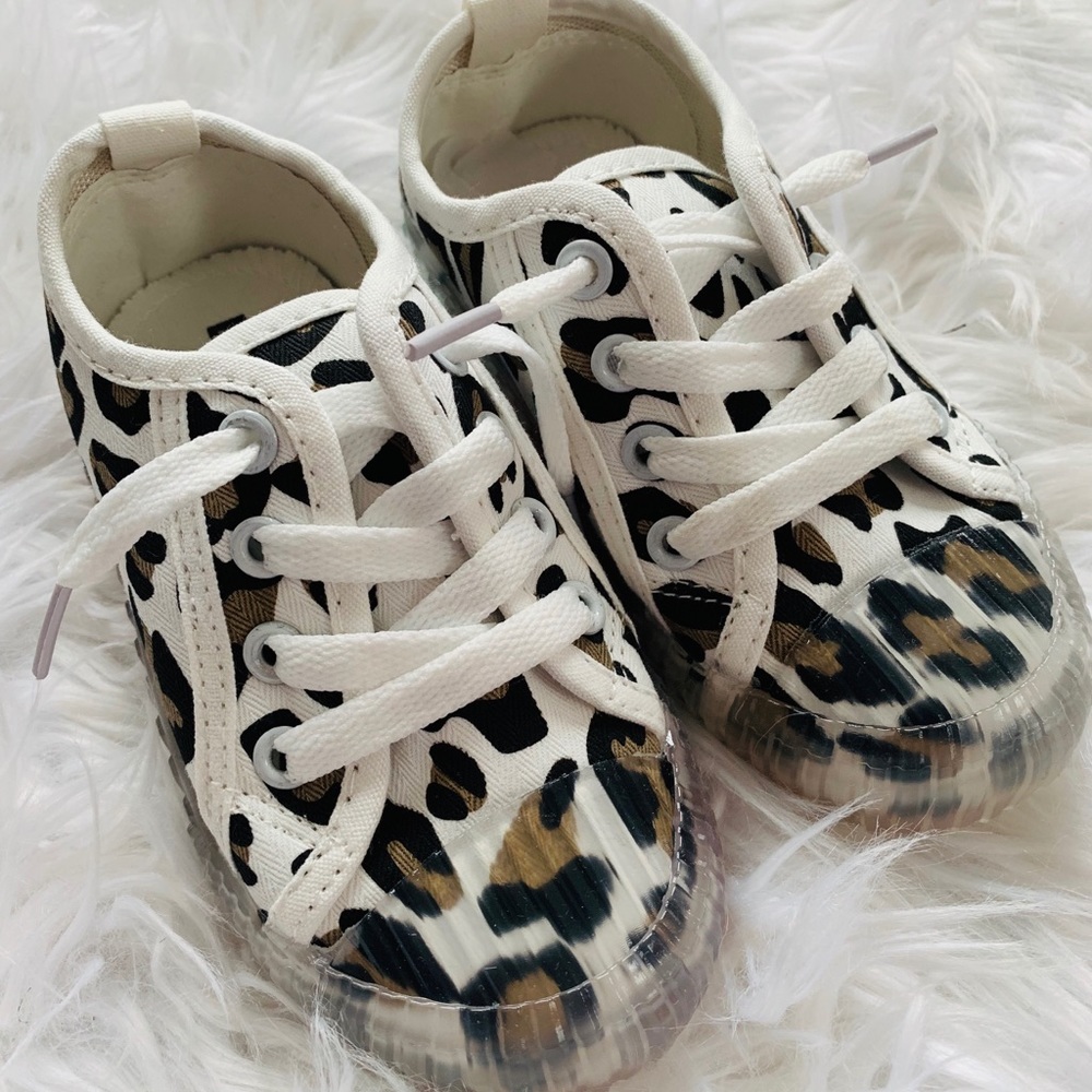 Leopard shoes